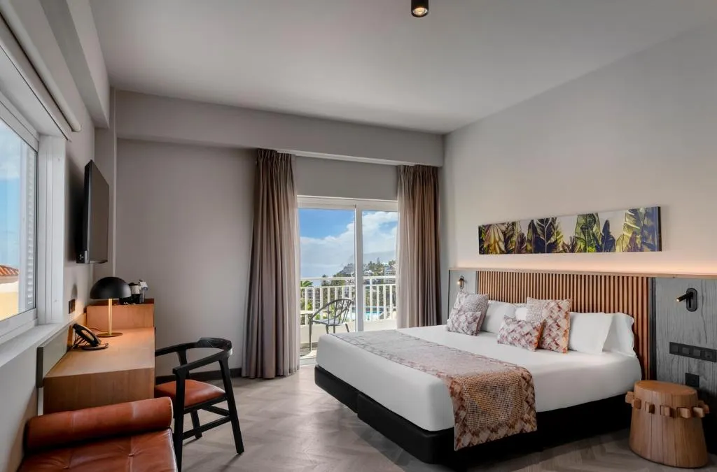 JUNIOR SUITE OCEAN FRONT KING BED Room, Hotel Tui Blue Atlantic Hills, Tenerife