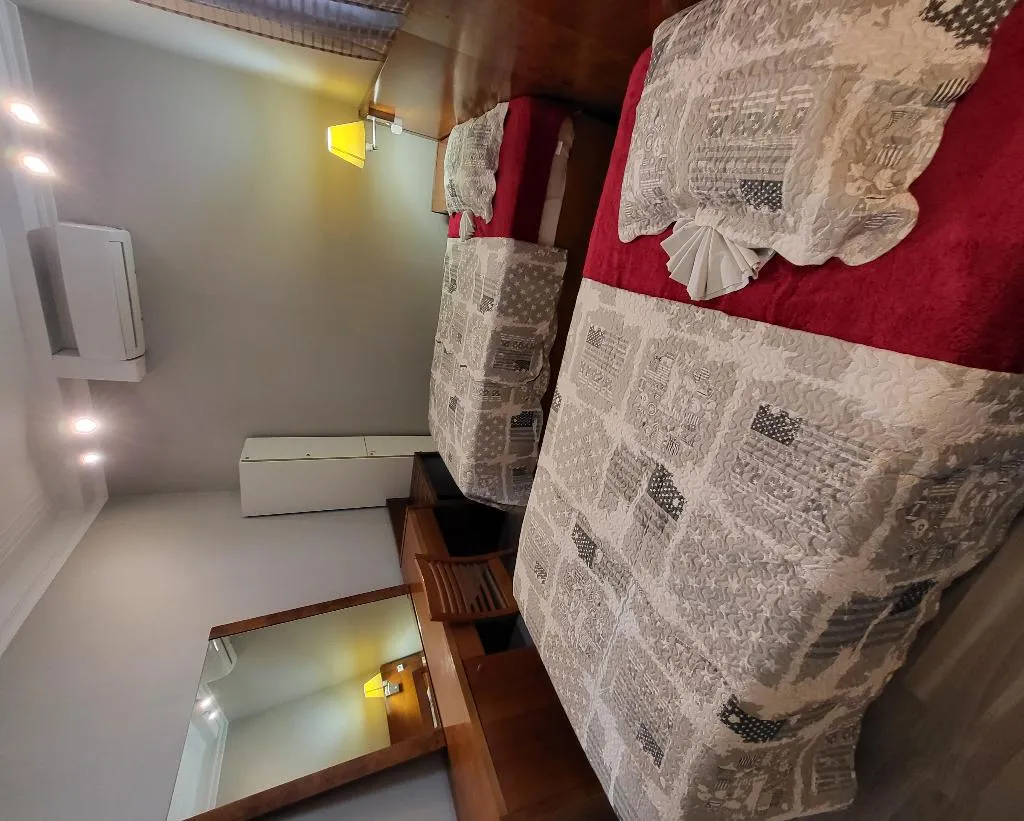 Double or Twin TWO BEDS Room, Hostel Seven Hills, Lisbon