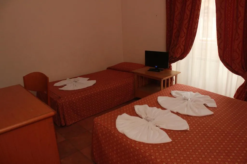 TRIPLE STANDARD Room, Hotel Il Papavero, Rome