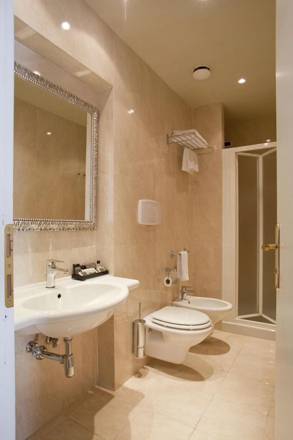 TRIPLE STANDARD Room, c-hotels Diplomat, Florence