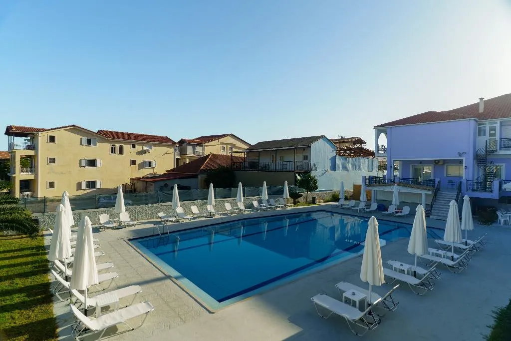 Pool, Eleana, Zante