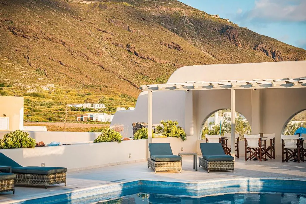 Sports and Entertainment, Agia Irini, Santorini