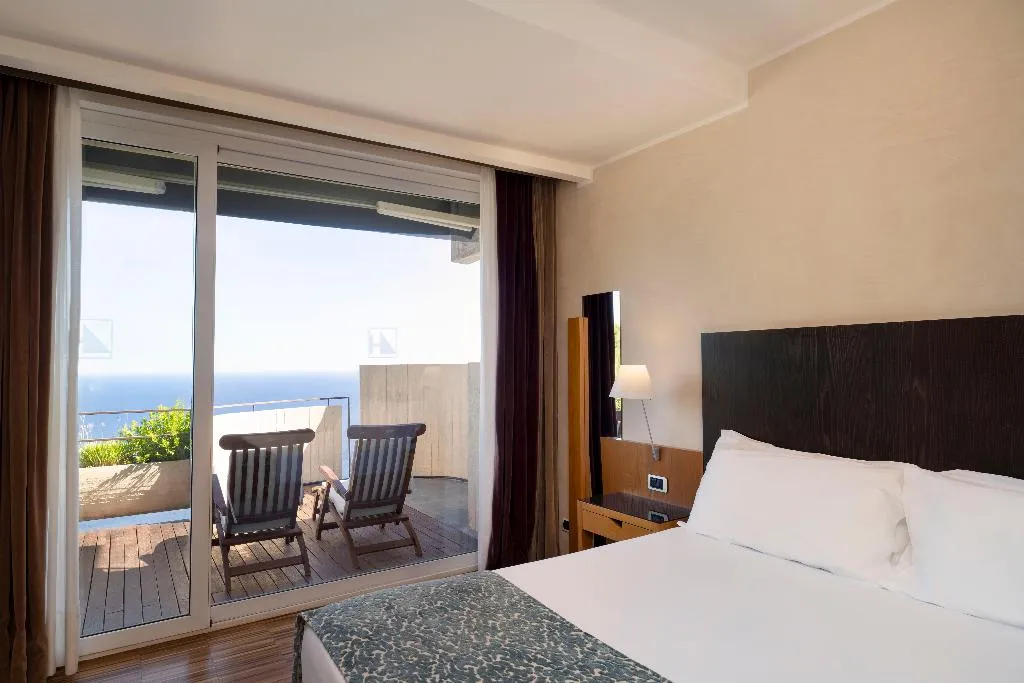 JUNIOR SUITE SEA VIEW WITH TERRACE Room, Eurostars Monte Tauro, Taormina