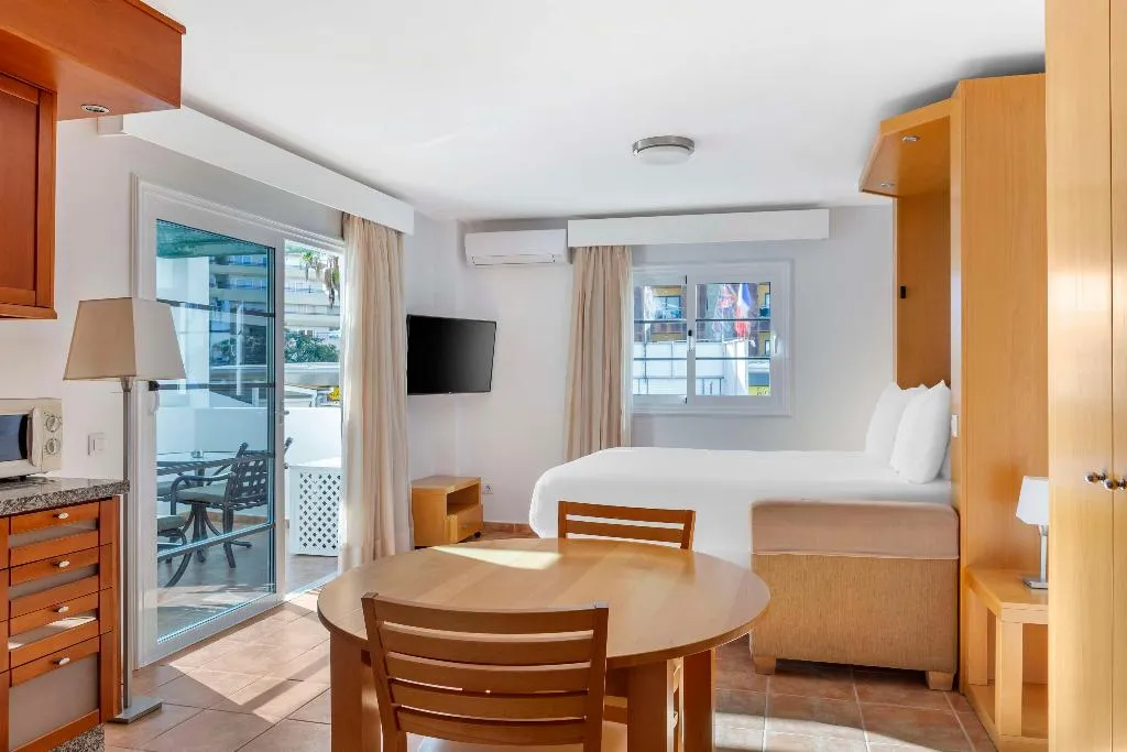 Room, Hilton Vacation Sunset Harbour Club Tenerife, Tenerife