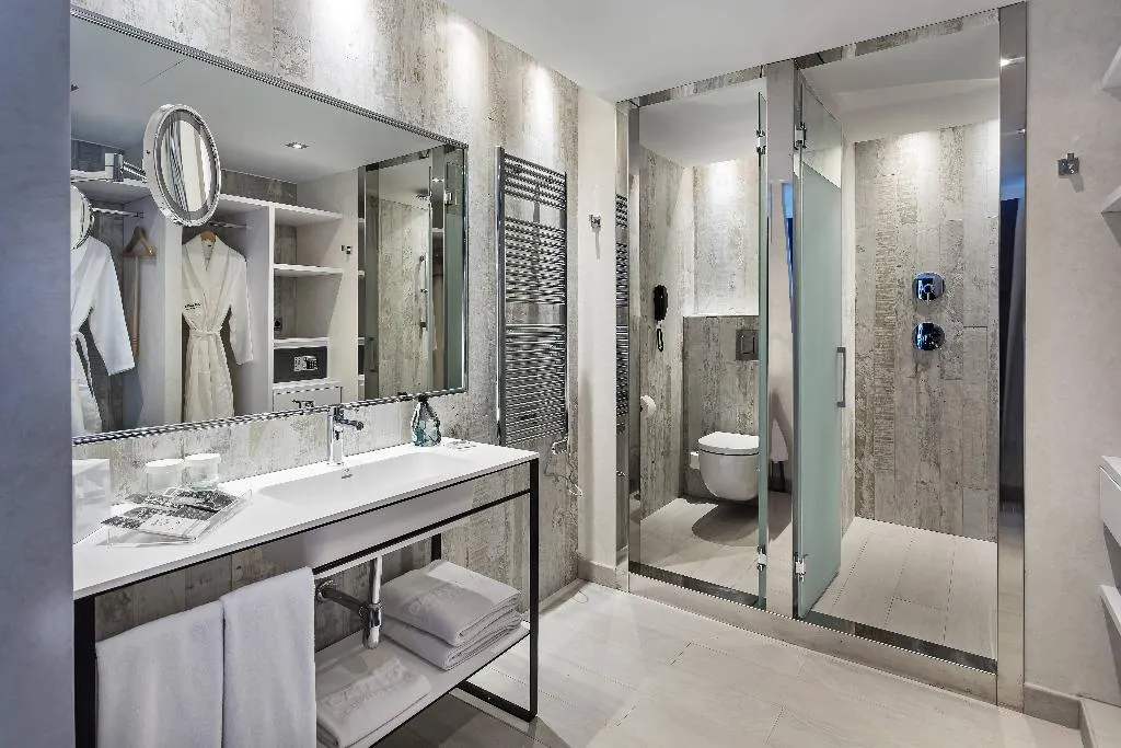 JUNIOR SUITE POOL VIEW Room, Catalonia Royal Ses Estaques, Ibiza