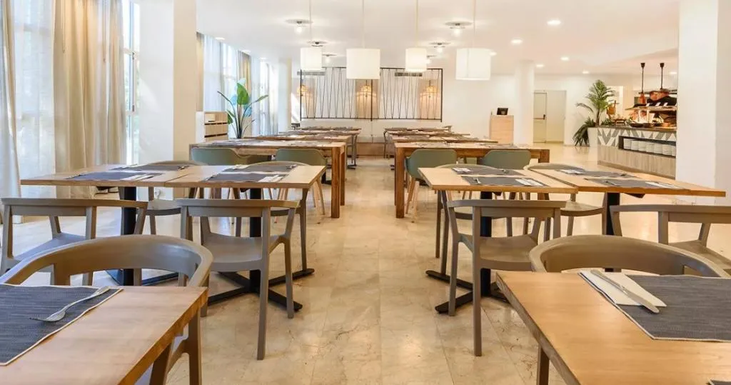 Restaurant, FERGUS Club Palmanova Park, Majorca