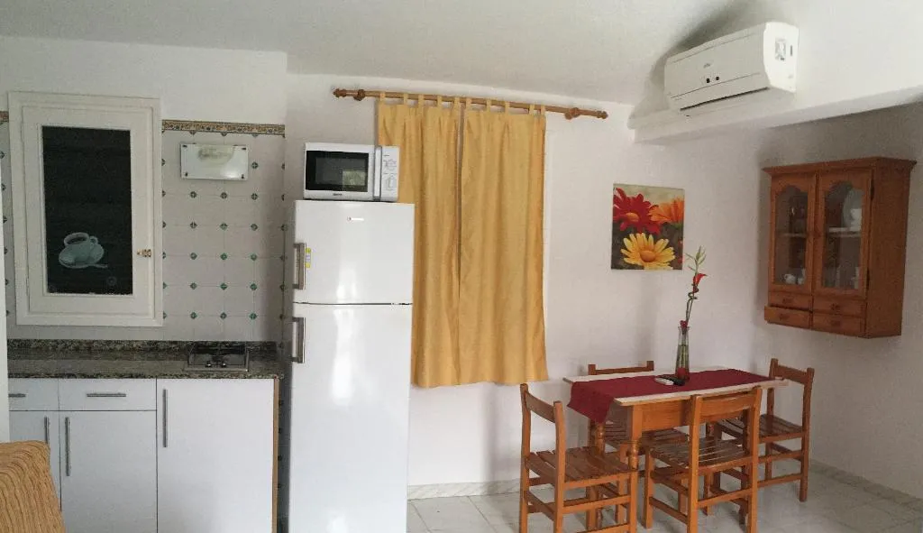 APARTMENT TWO BEDROOMS WITH AIR CONDITIONING Room, California I&II, Menorca