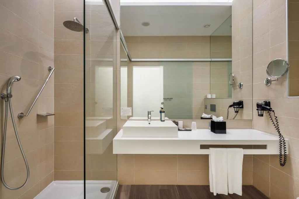 Double or Twin SUPERIOR Room, Jupiter Lisboa Hotel – Rooftop & Spa, Lisbon