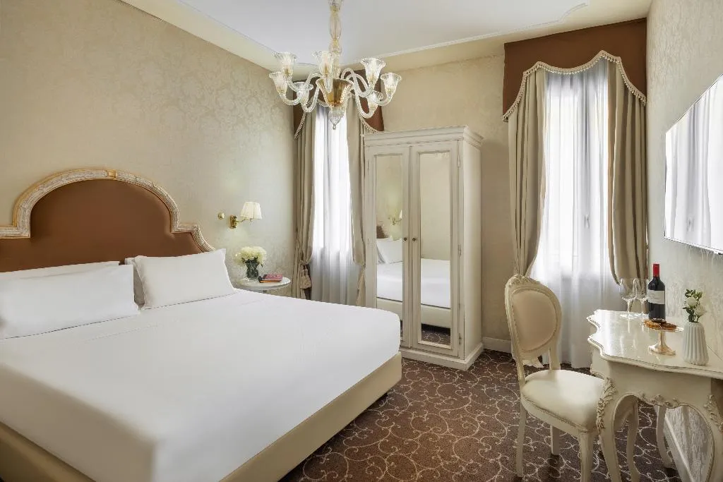 DOUBLE SINGLE USE DELUXE Room, Maison Venezia | UNA Esperienze, Venice