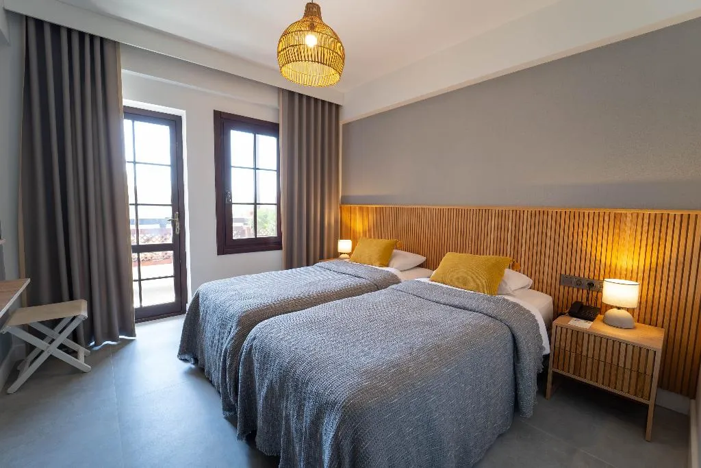 TWIN GARDEN VIEW TWO QUEEN BEDS Room, Hotel Club-E, Dalaman
