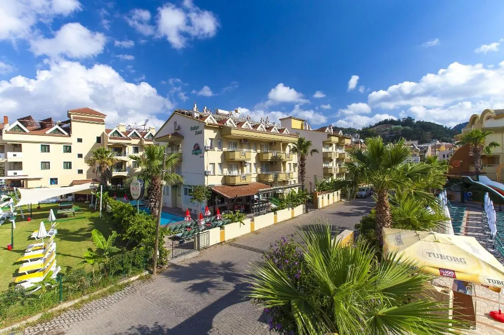 Sports and Entertainment, Exelcior Apart, Dalaman