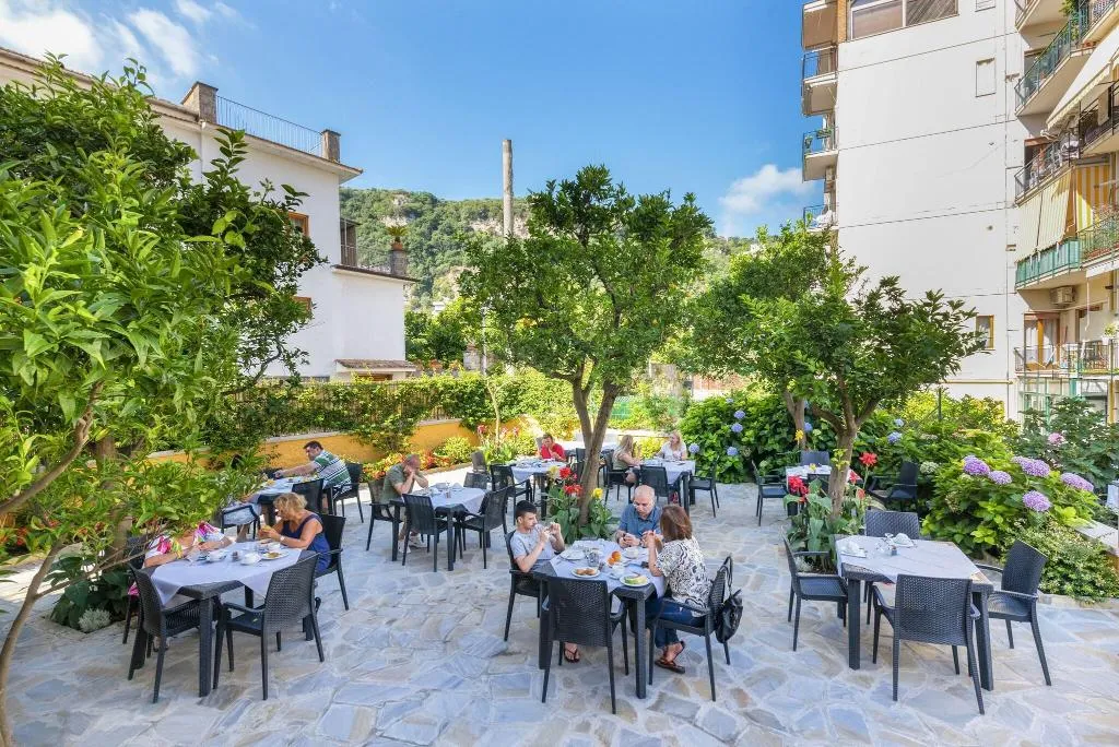 Restaurant, Leone, Naples