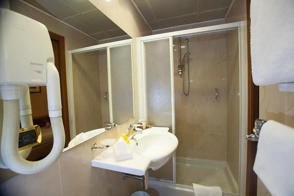 Room, Hotel Berna, Milan
