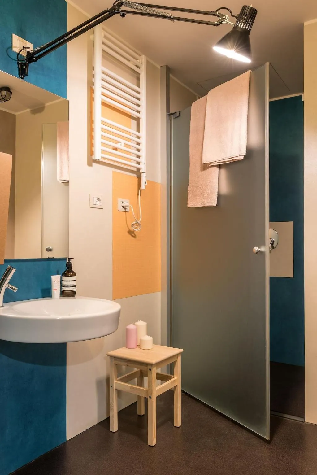Room, Un Posto A Milano, Milan