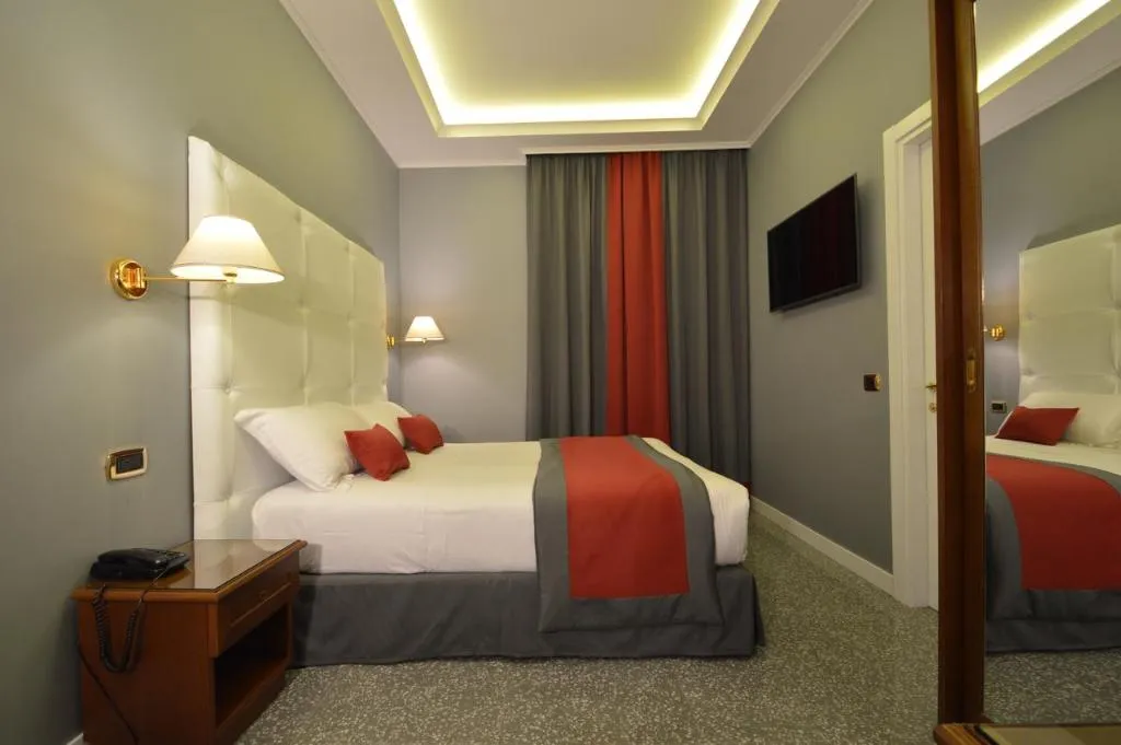 Double or Twin SUPERIOR Room, Hotel Montecarlo, Rome