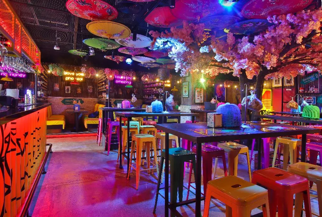 Bar, Studio One Hotel, Dubai