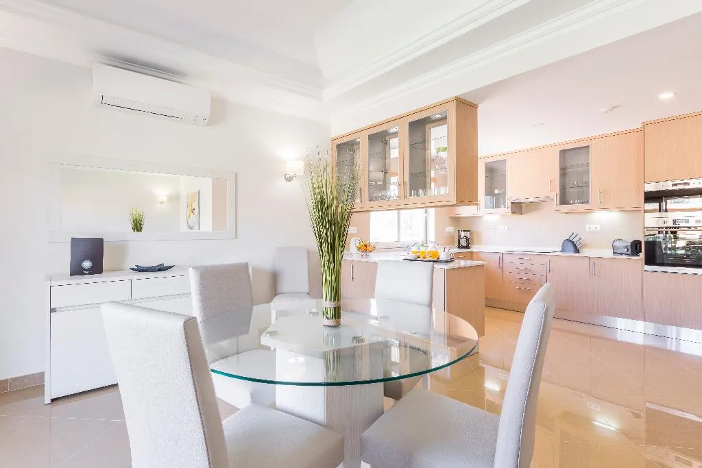 APARTMENT TWO BEDROOMS Room, Lakeside Country Club, Algarve