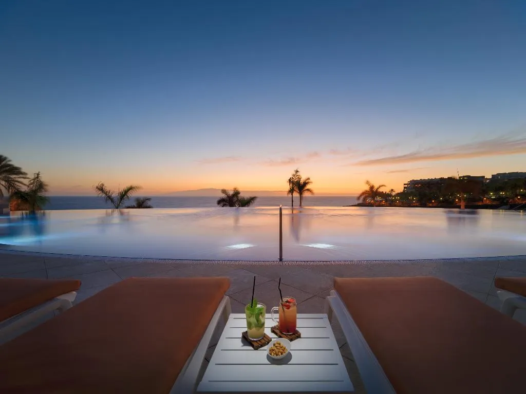 Pool, H10 Atlantic Sunset Horizons Collection, Tenerife