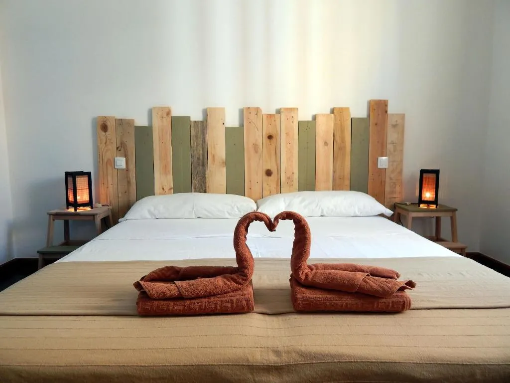 Room, Twenty-Seven Degrees, Gran Canaria