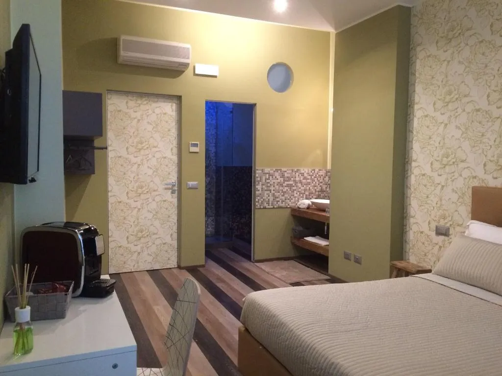 Room, Serendipity Rooms, Milan