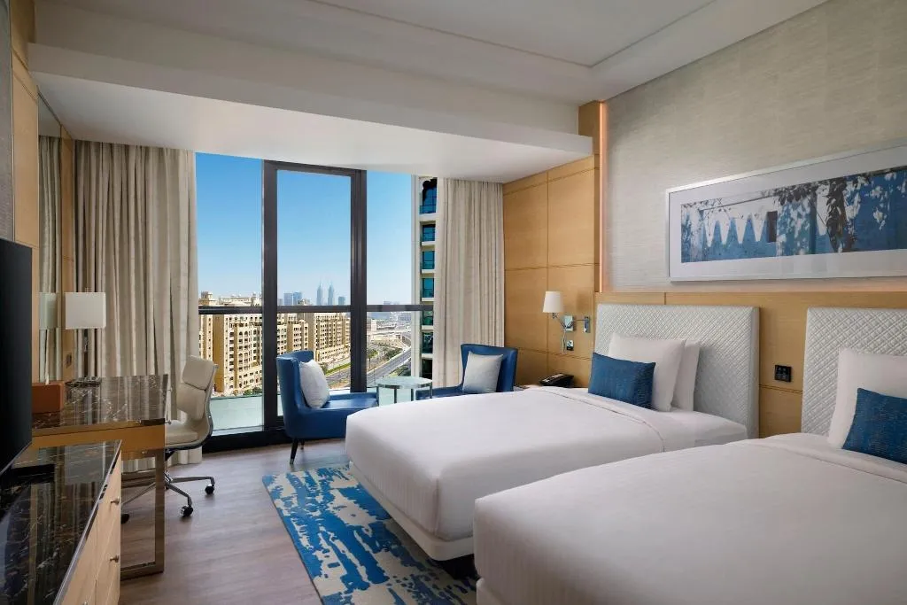 QUADRUPLE DELUXE TWO DOUBLE BEDS Room, Marriott Resort Palm Jumeirah Dubai, Dubai