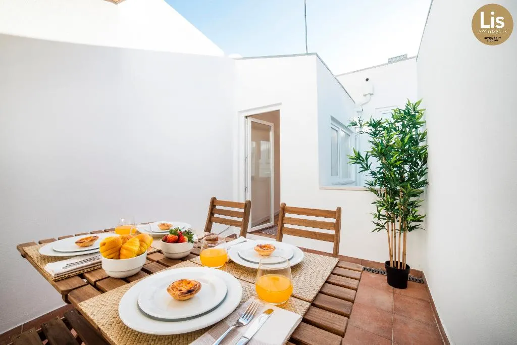 Terrace, Lis Apartments, Lisbon