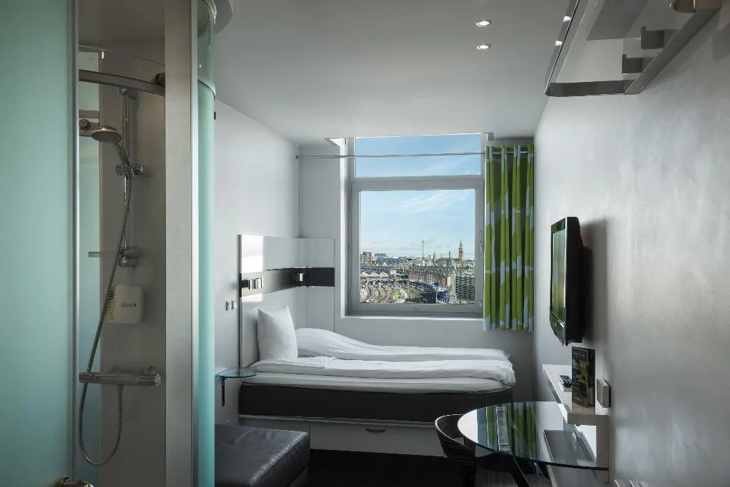 DOUBLE STANDARD Room, Wakeup Copenhagen - Carsten Niebuhrs Gade, Copenhagen