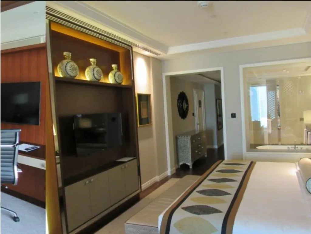 JUNIOR SUITE STANDARD Room, Taj Dubai, Dubai