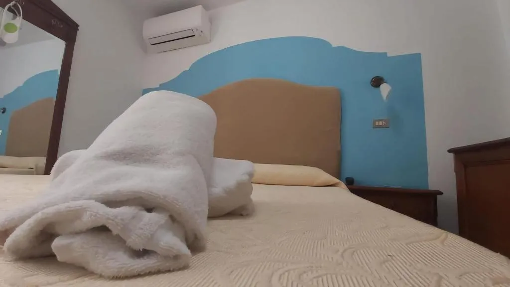Double or Twin ECONOMY Room, Amalfi, Naples