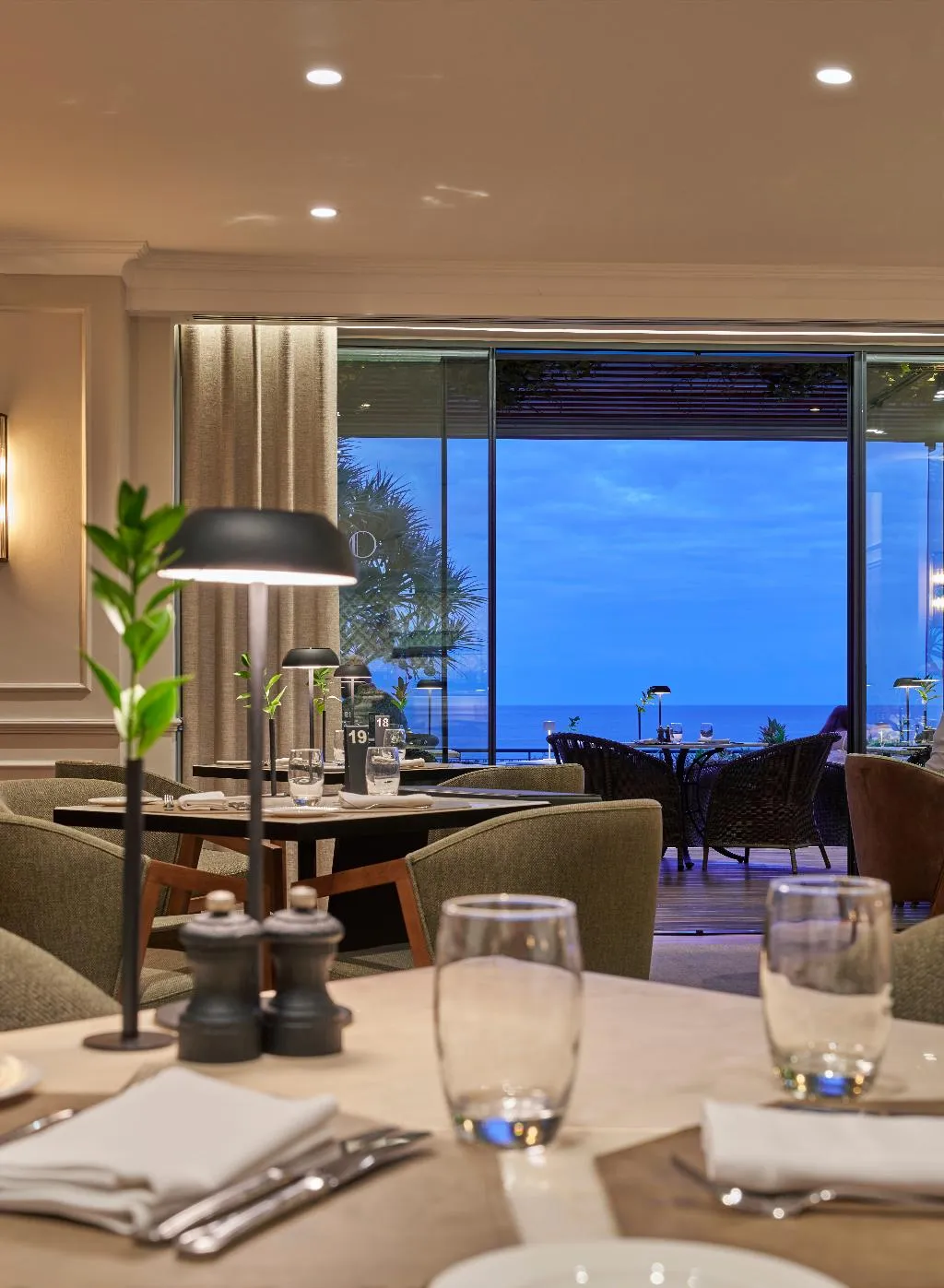 Restaurant, The Cliff Bay Resort, Madeira