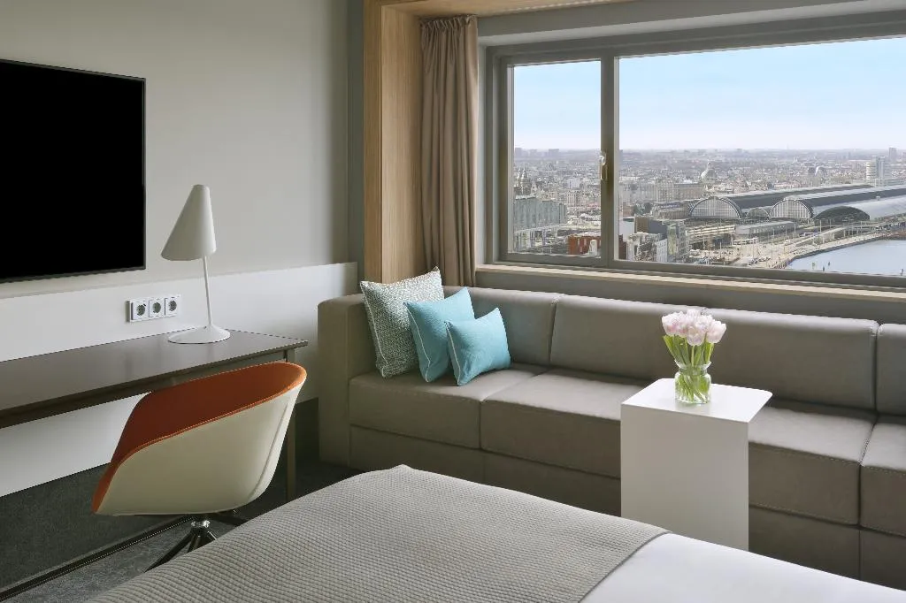DOUBLE SUPERIOR CITY VIEW Room, Movenpick Hotel Amsterdam City Centre, Amsterdam