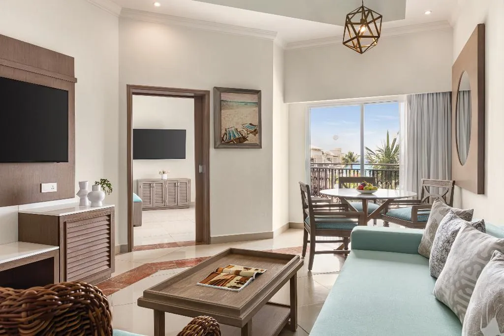SUITE OCEAN FRONT ONE BEDROOM Room, Wyndham Alltra Playa del Carmen Adults Only All In, Playa Del Carmen