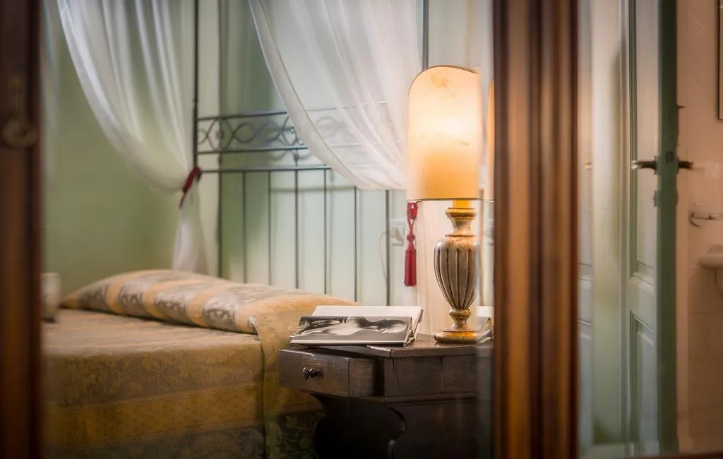 DOUBLE SUPERIOR Room, Torre Guelfa Palazzo Acciaiuoli, Florence