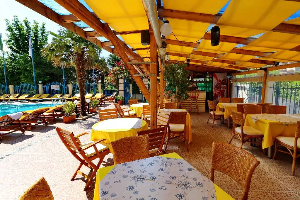Restaurant, Bora Bora, Bourgas