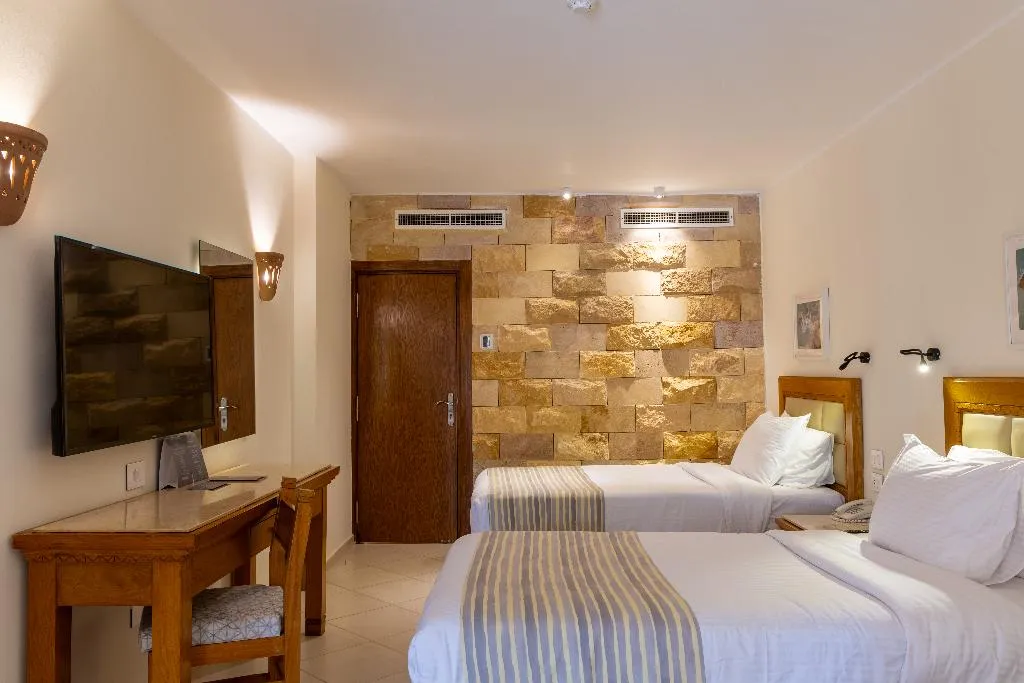 FAMILY ROOM GARDEN VIEW Room, Fort Arabesque Resort, Spa and Villas, Red Sea Riviera