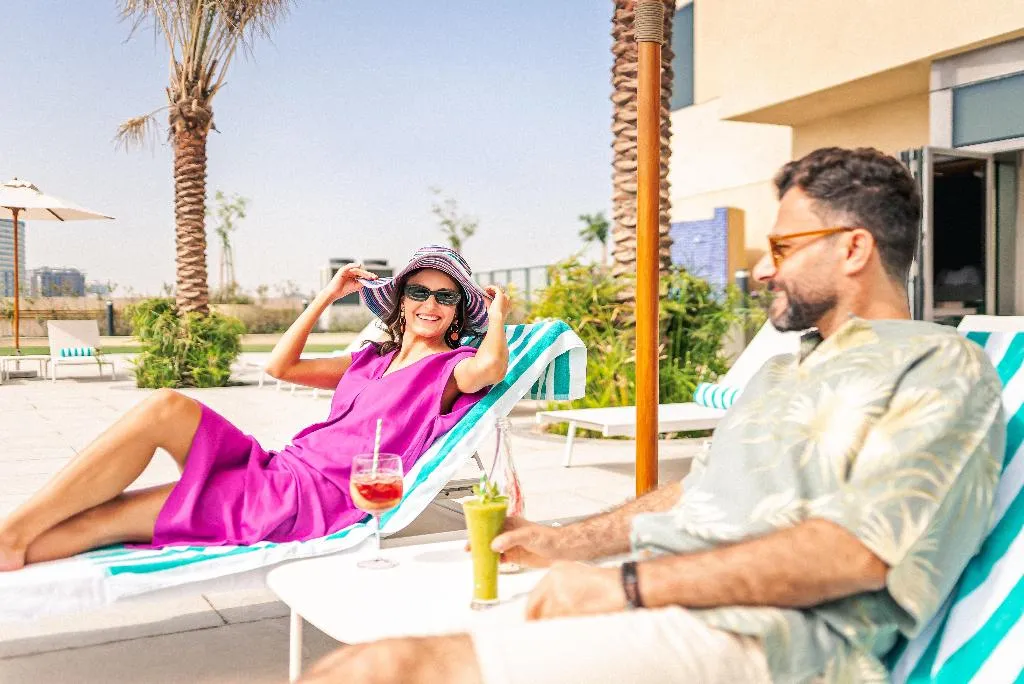 Pool, Holiday Inn Hotel & Suites Dubai Science Park, Dubai