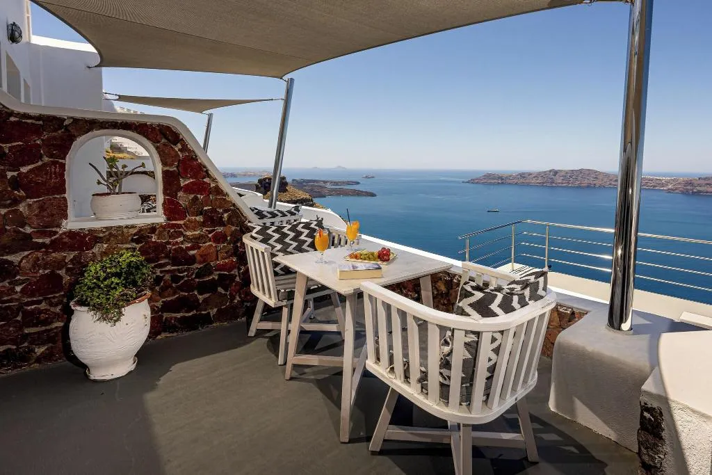 Terrace, Ilioperato Traditional Apartments, Santorini