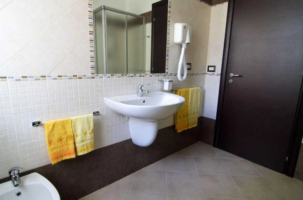 Room, B&B La Porta Accanto, Olbia