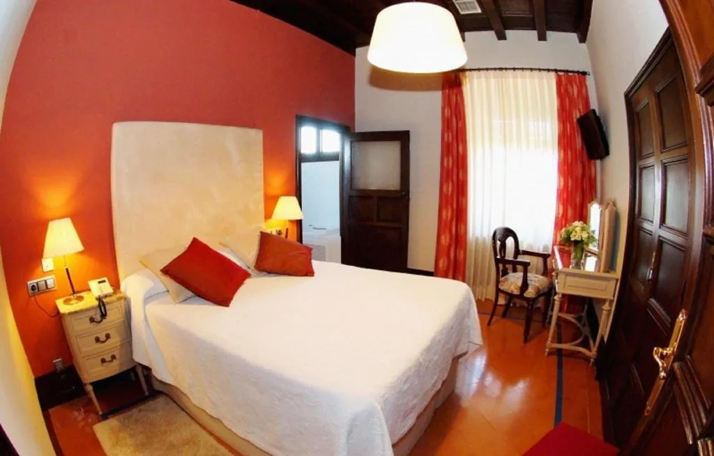 Room, Palau lo Mirador, Costa Brava