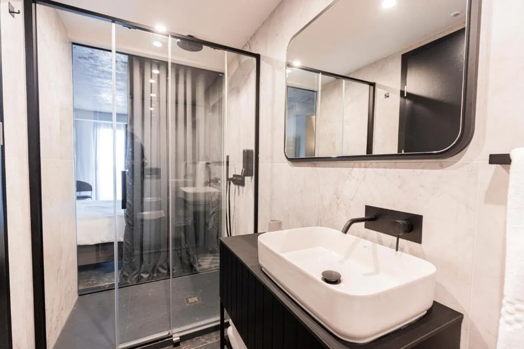 DOUBLE DELUXE CITY VIEW Room, The Londoner Hotel St. Julians, Malta