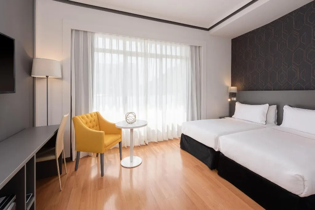 DOUBLE WITH VIEWS Room, Hotel Madrid Plaza de España Affiliated by Meliá, Madrid