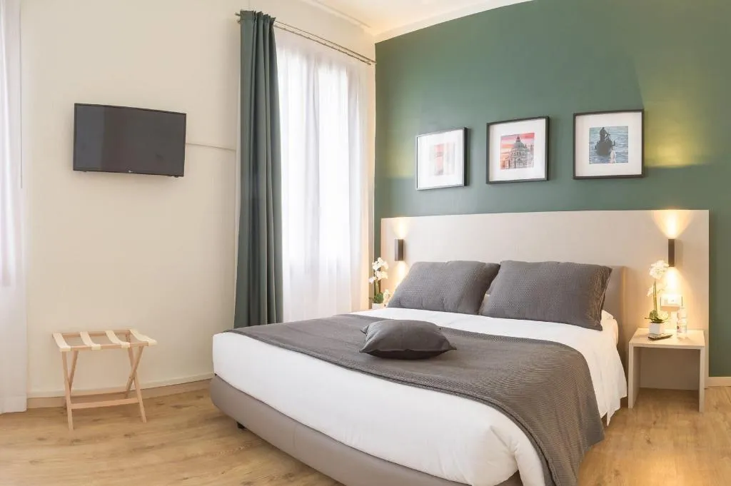 Room, Grand Canal Suites, Venice
