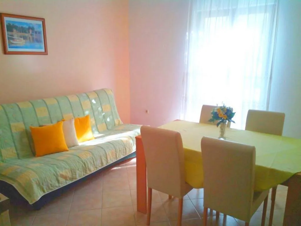 APARTMENT CAPACITY 3 ONE BEDROOM Room, Apartments Burmeta, Zadar