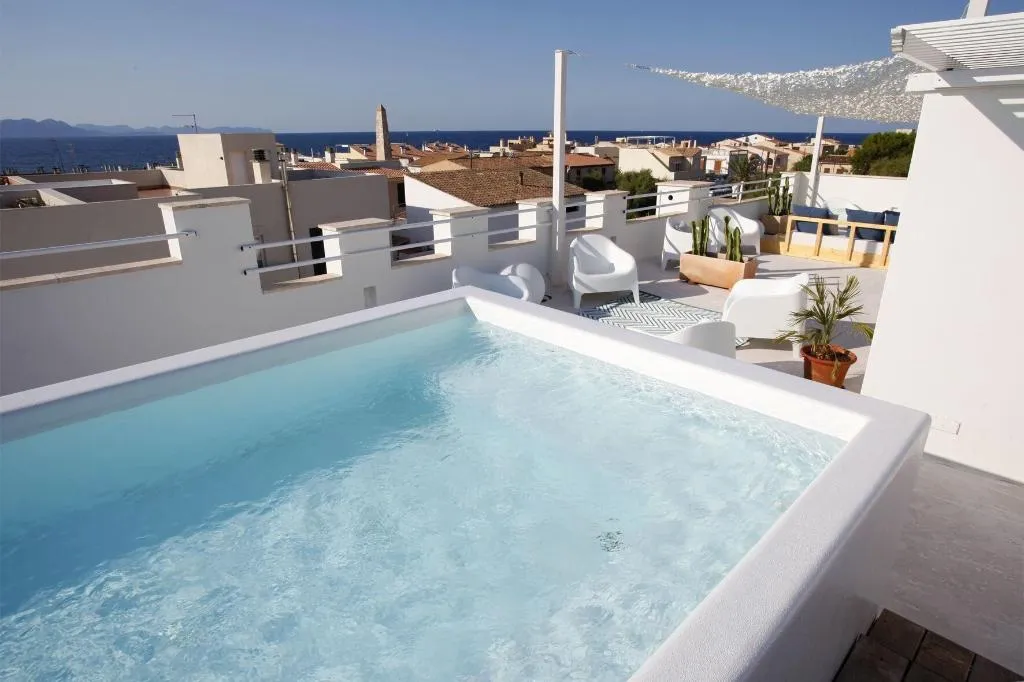 Sports and Entertainment, Petit Rocamar, Majorca