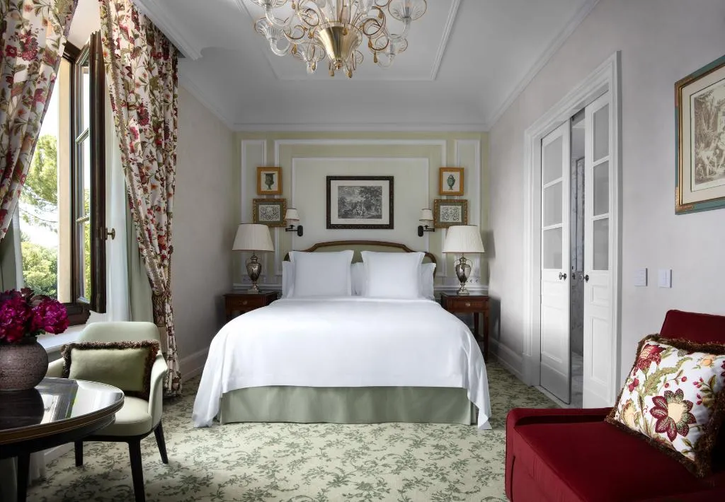 DOUBLE SUPERIOR KING BED Room, Four Seasons Hotel Firenze, Florence