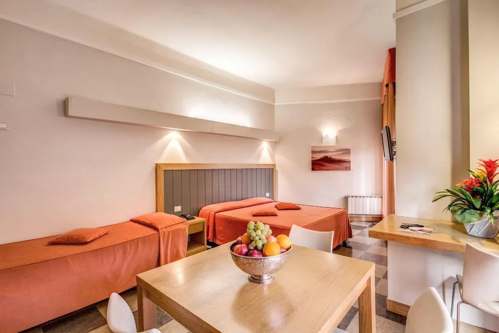 APARTMENT WITH KITCHENETTE Room, Delle Nazioni, Florence