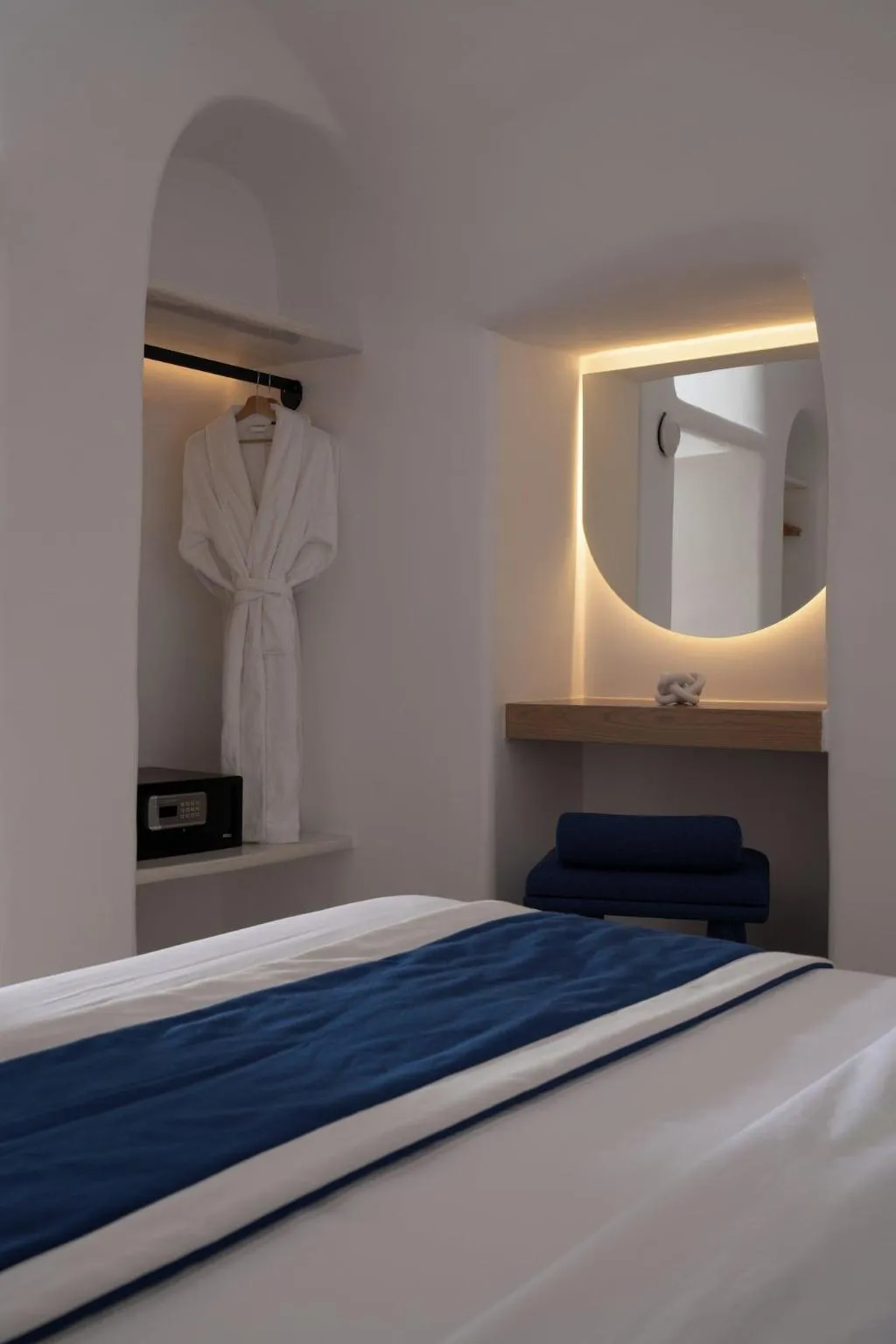 Room, You And Me Suites, Santorini