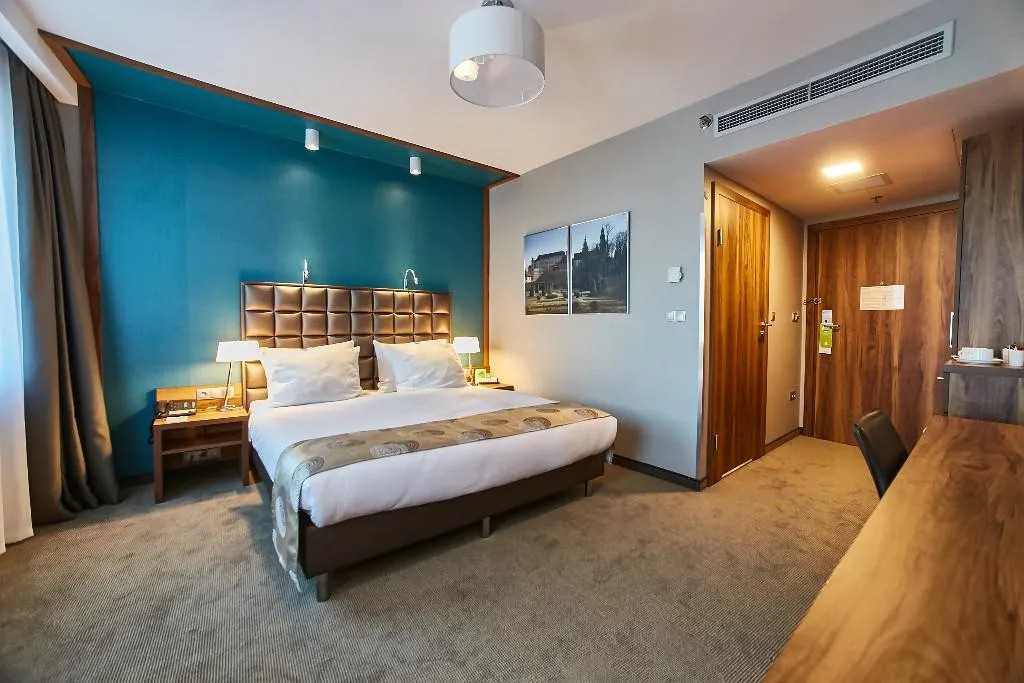 DOUBLE KING SIZE BED Room, Holiday Inn Krakow City Centre, Krakow