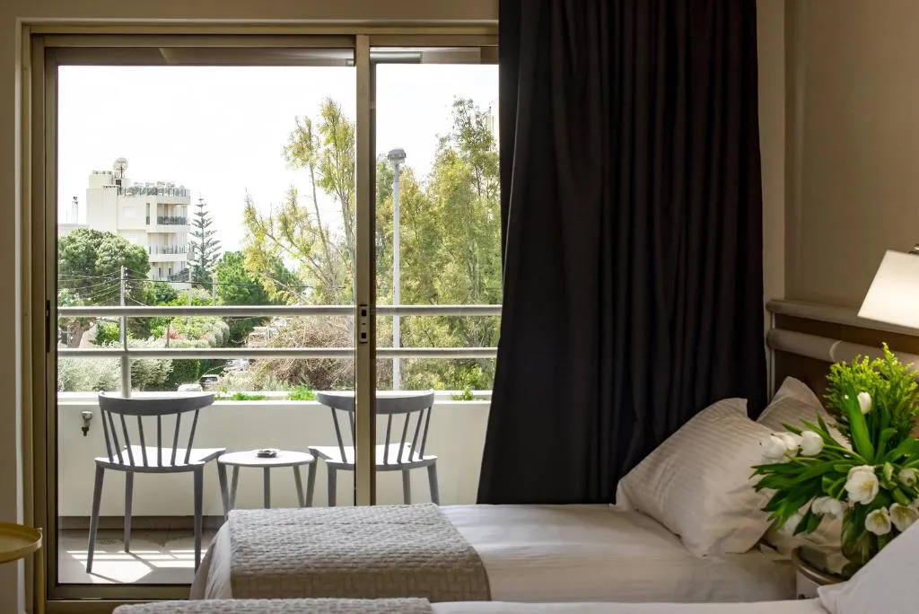 SINGLE SUPERIOR SIDE SEA VIEW Room, Emmantina, Athens
