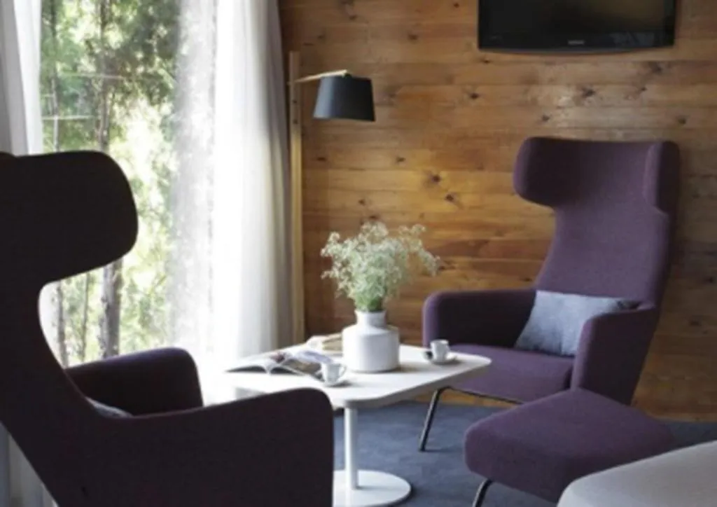 Room, Mont-Sant, Valencia